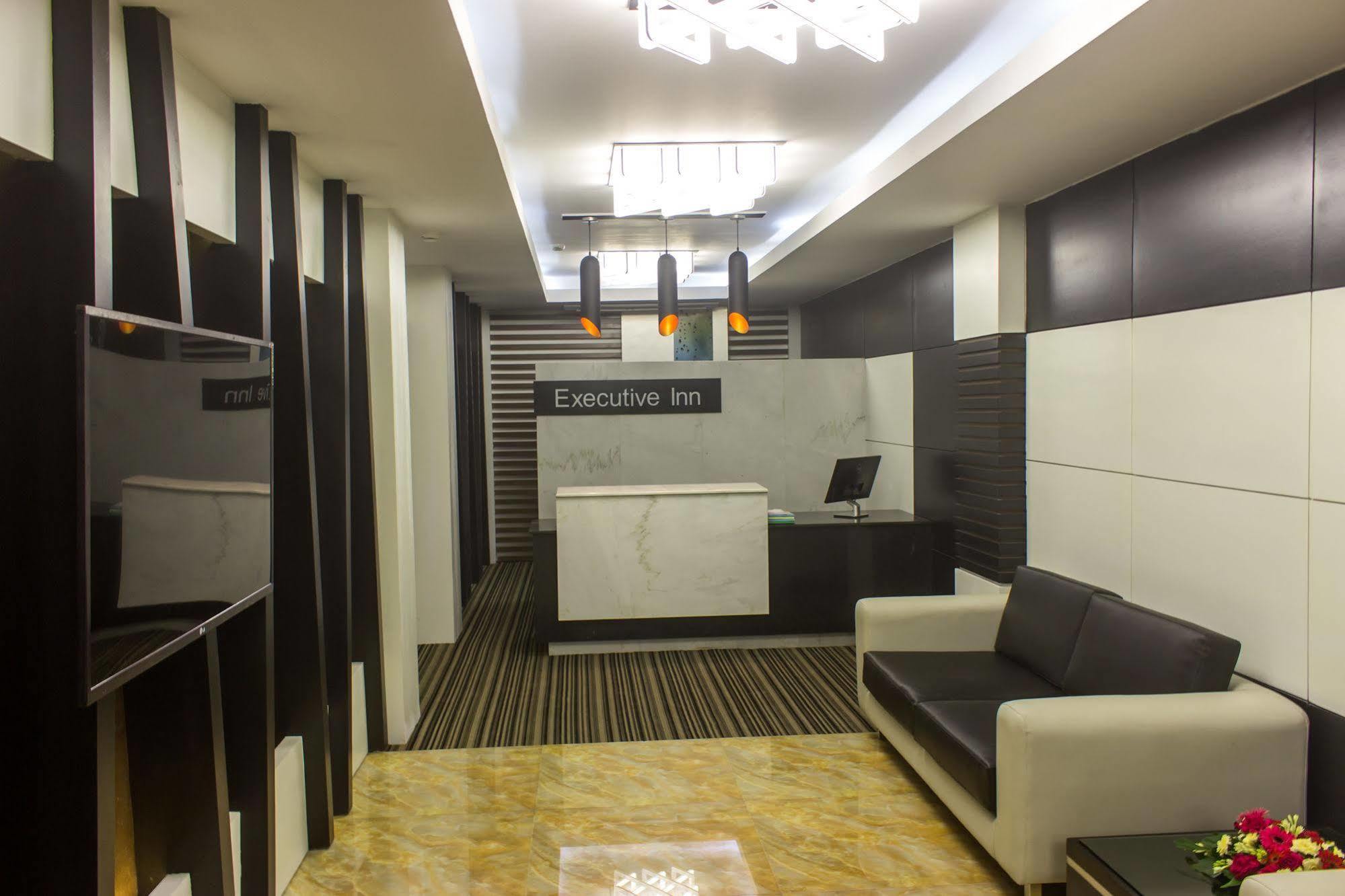 Executive Inn Dhaka Bagian luar foto