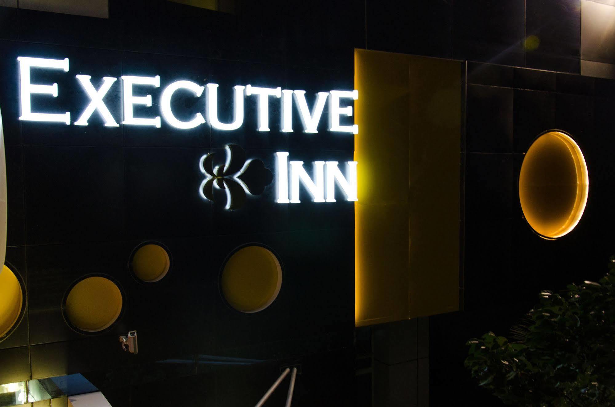 Executive Inn Dhaka Bagian luar foto