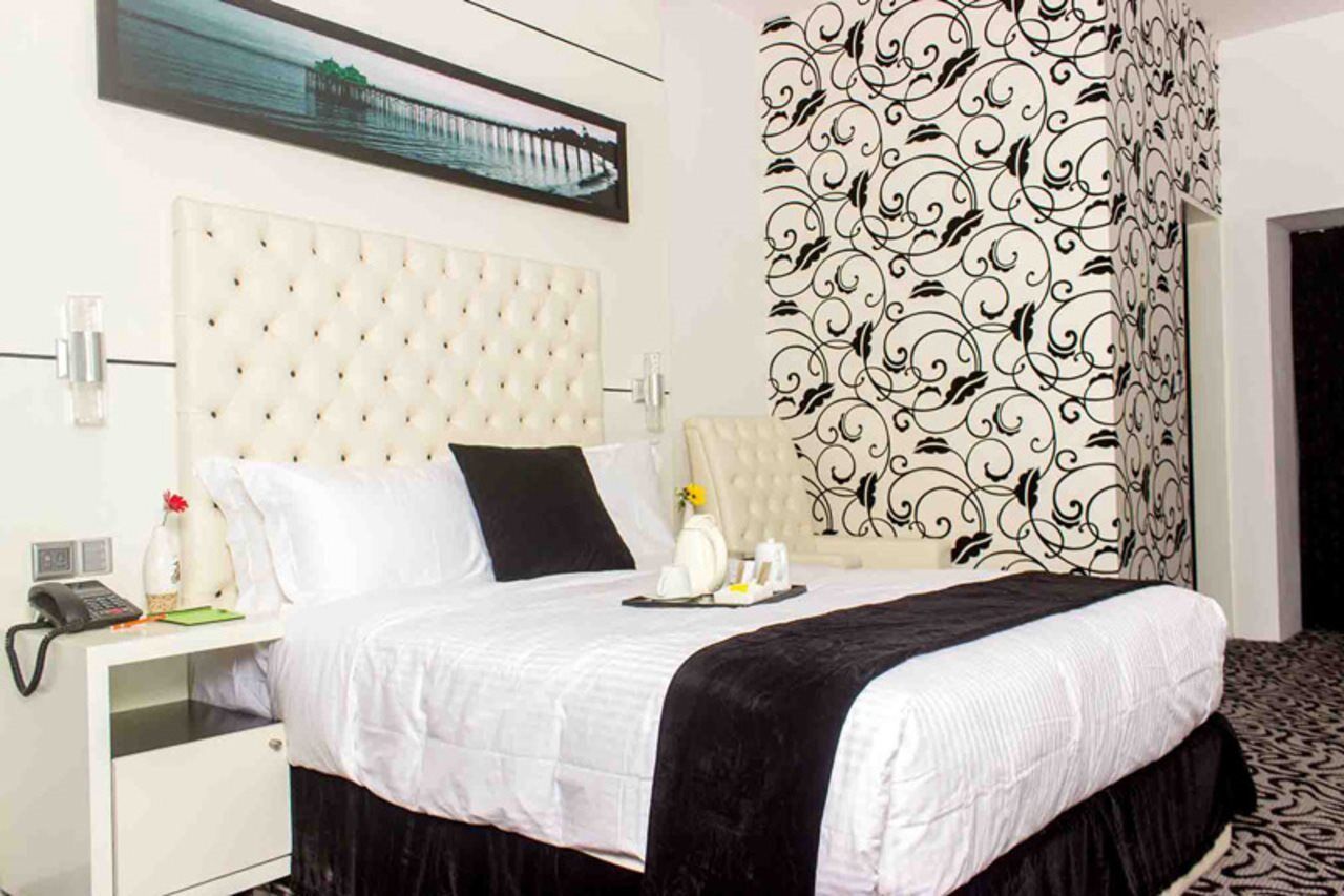 Executive Inn Dhaka Bagian luar foto