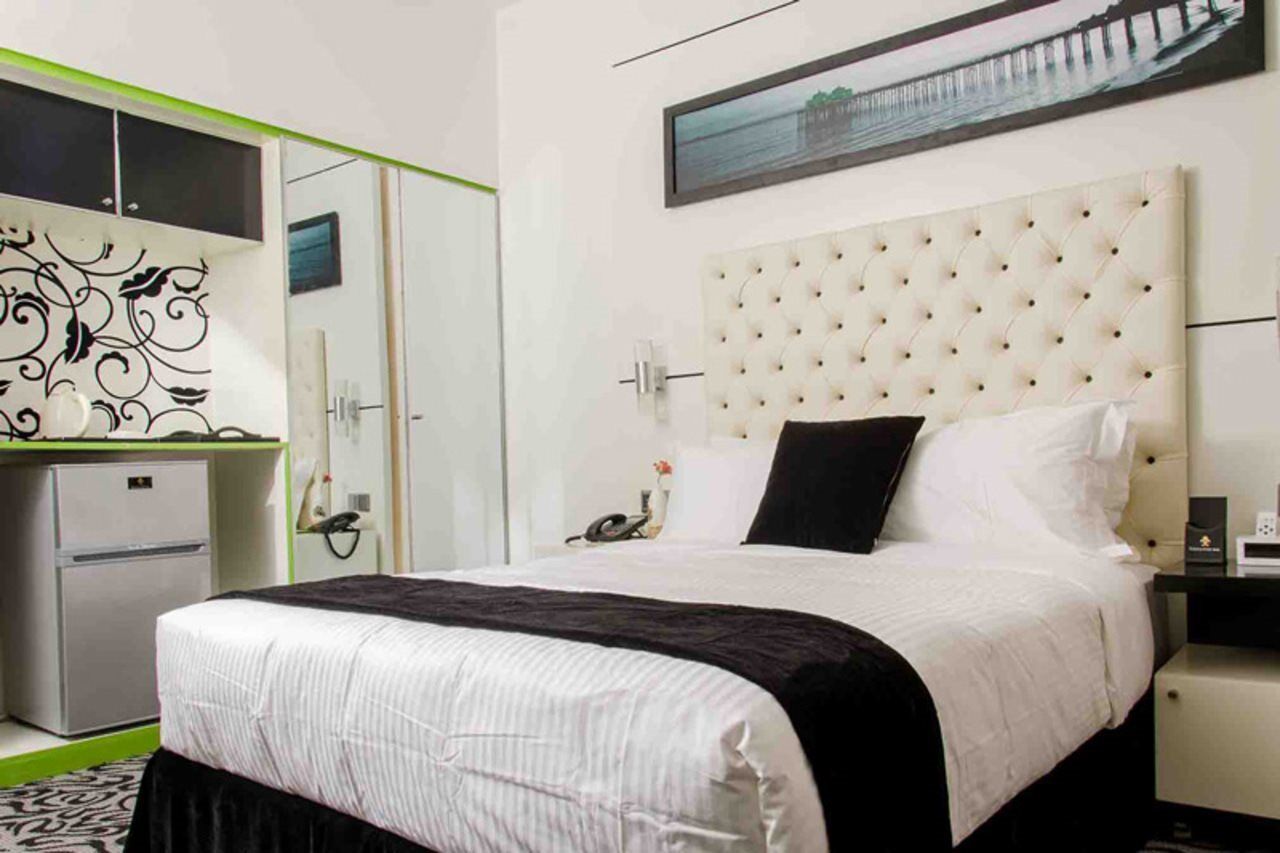 Executive Inn Dhaka Bagian luar foto